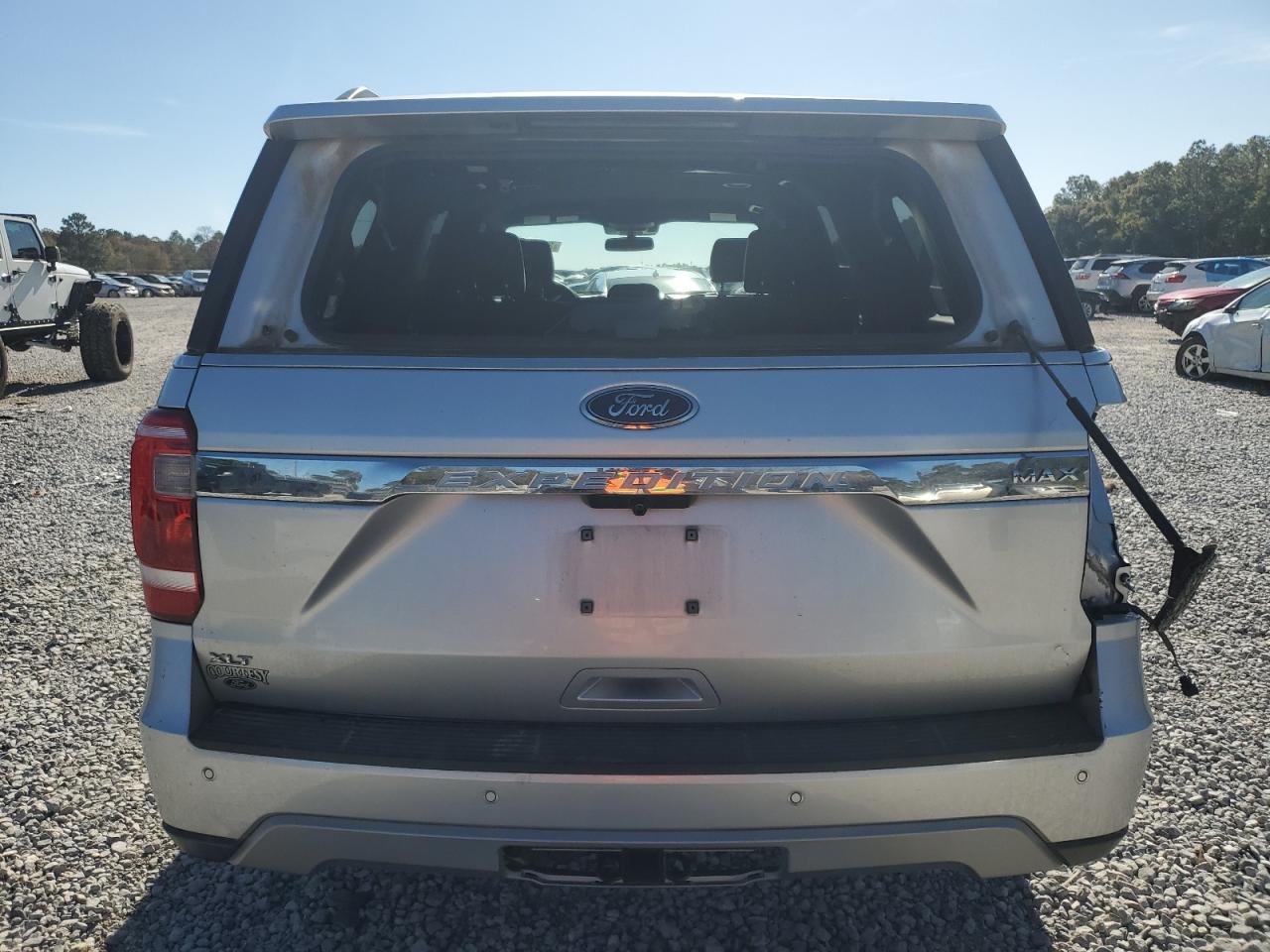 2019 Ford Expedition VIN 1FMJK1HT9KEA84758 Copart auction photo, top/roof / rear end damage thumbnail 6