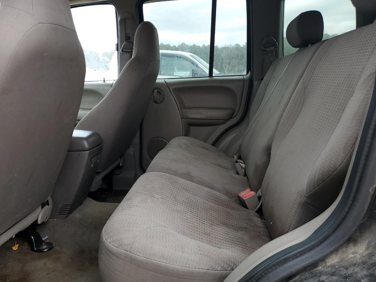2003 Jeep Liberty (North America) VIN 1J4GK48K73W730795 Copart auction photo, normal wear / minor dent/scratches damage thumbnail 11