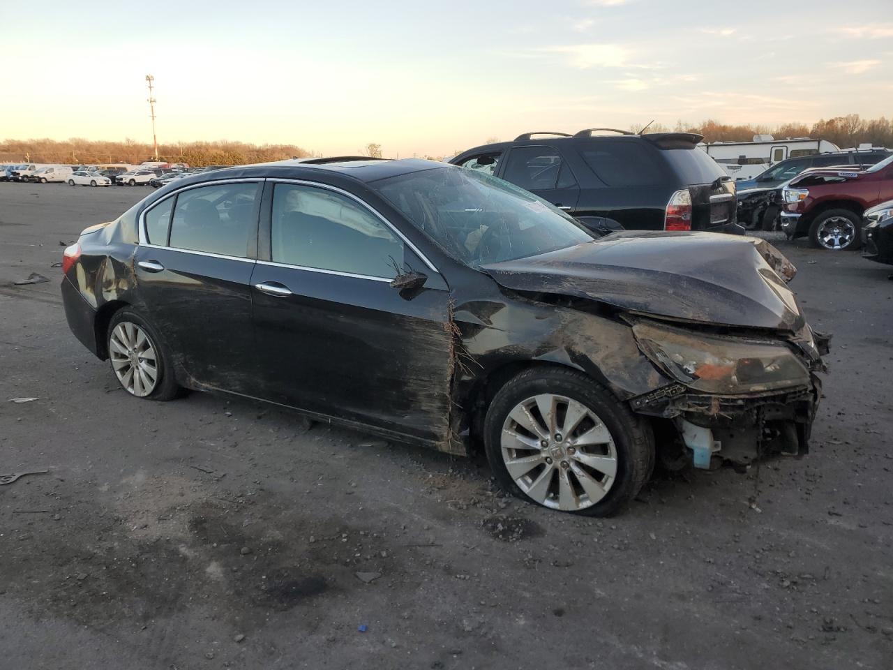2015 Honda Accord VIN 1HGCR2F75FA268968 Copart auction photo, all over damage thumbnail 4