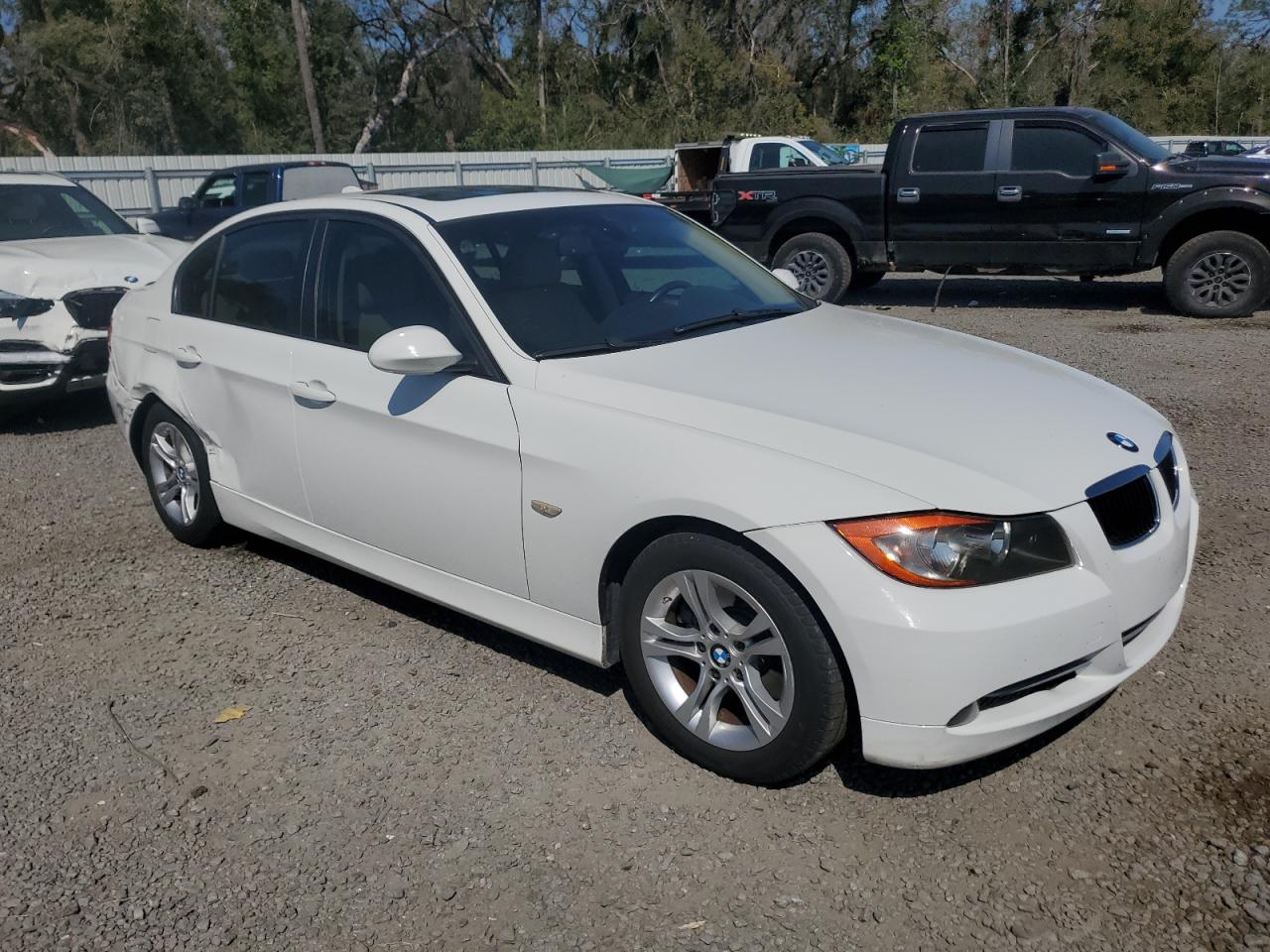 2008 BMW 3er VIN WBAVA33578P142163 Copart auction photo, side damage thumbnail 4