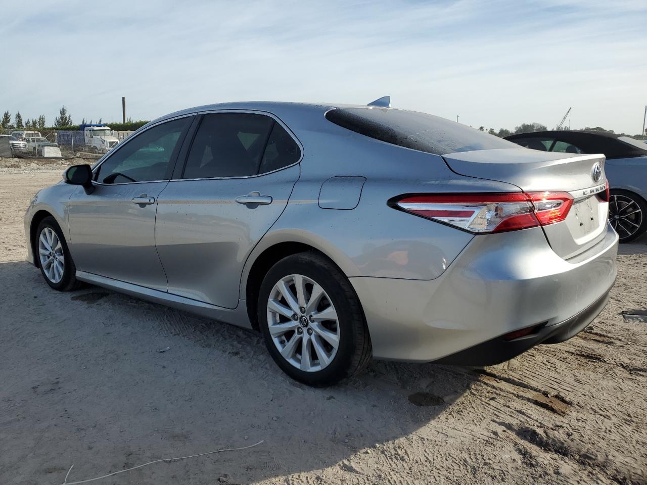 2019 Toyota Camry VIN 4T1B11HK7KU200253 Copart auction photo, side / minor dent/scratches damage thumbnail 2