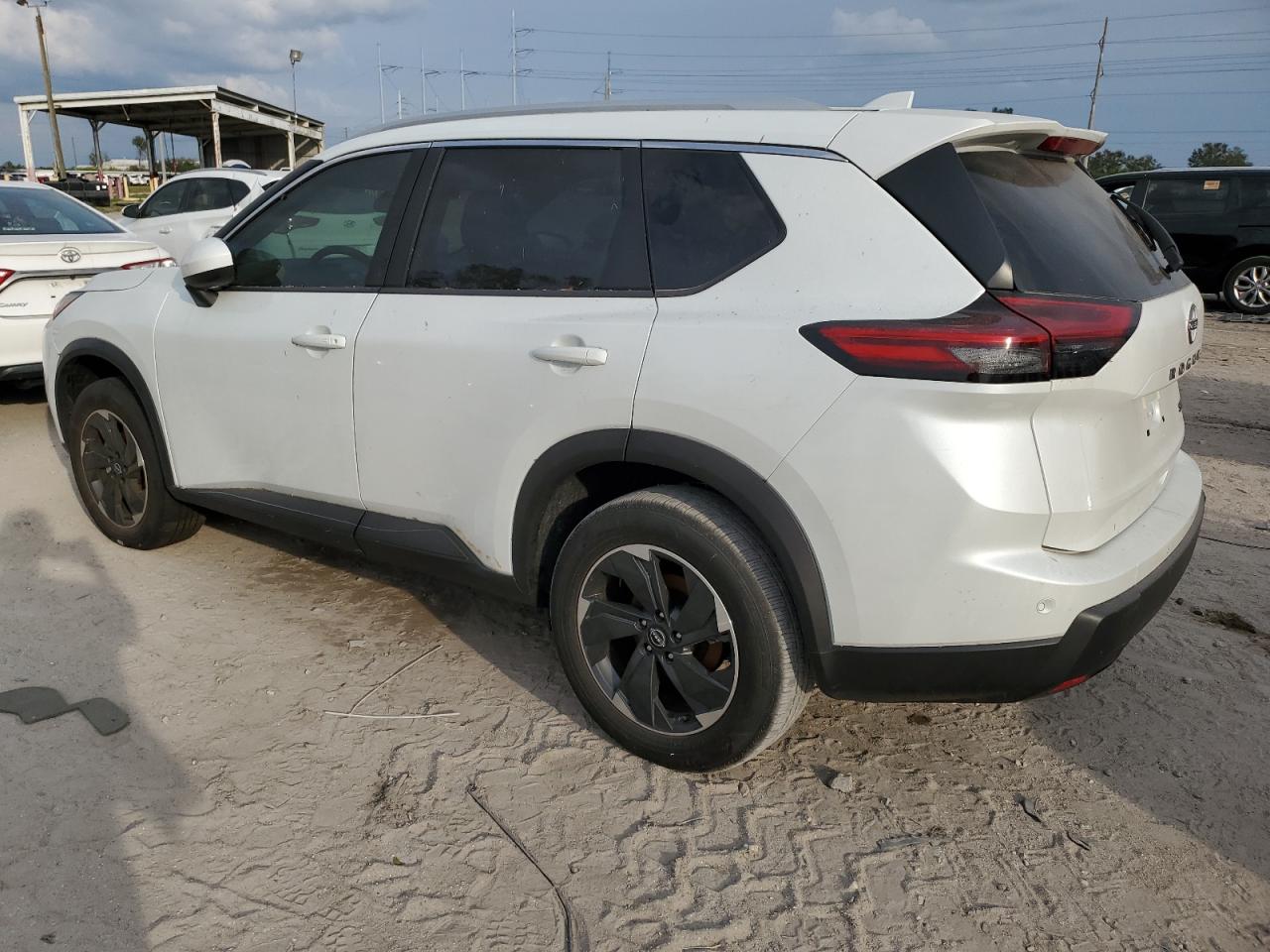 2024 Nissan Rogue VIN 5N1BT3BA8RC672550 Copart auction photo, water/flood damage thumbnail 2