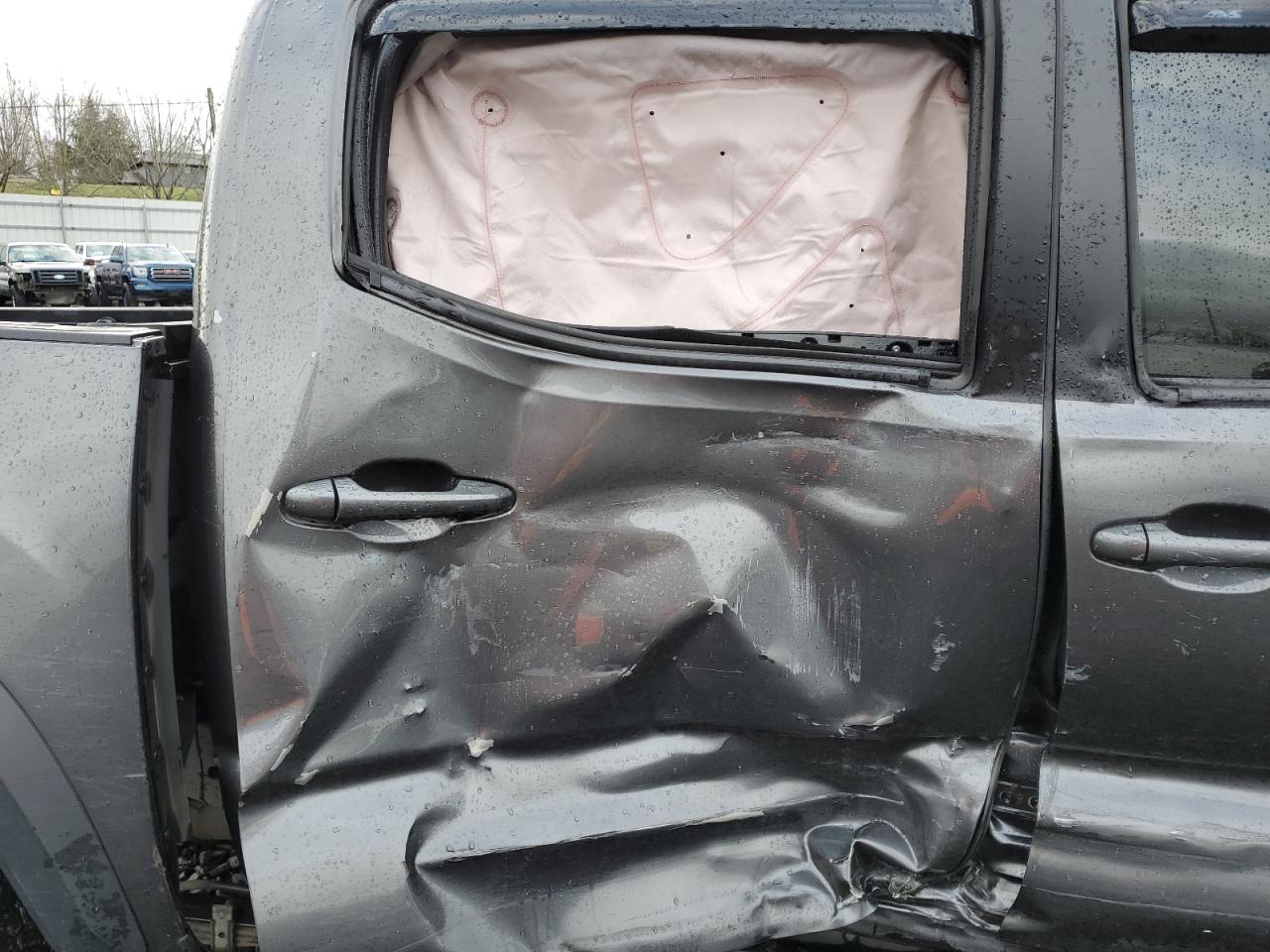 2018 Toyota Tacoma VIN 3TMCZ5AN5JM132681 Copart auction photo, side damage thumbnail 10