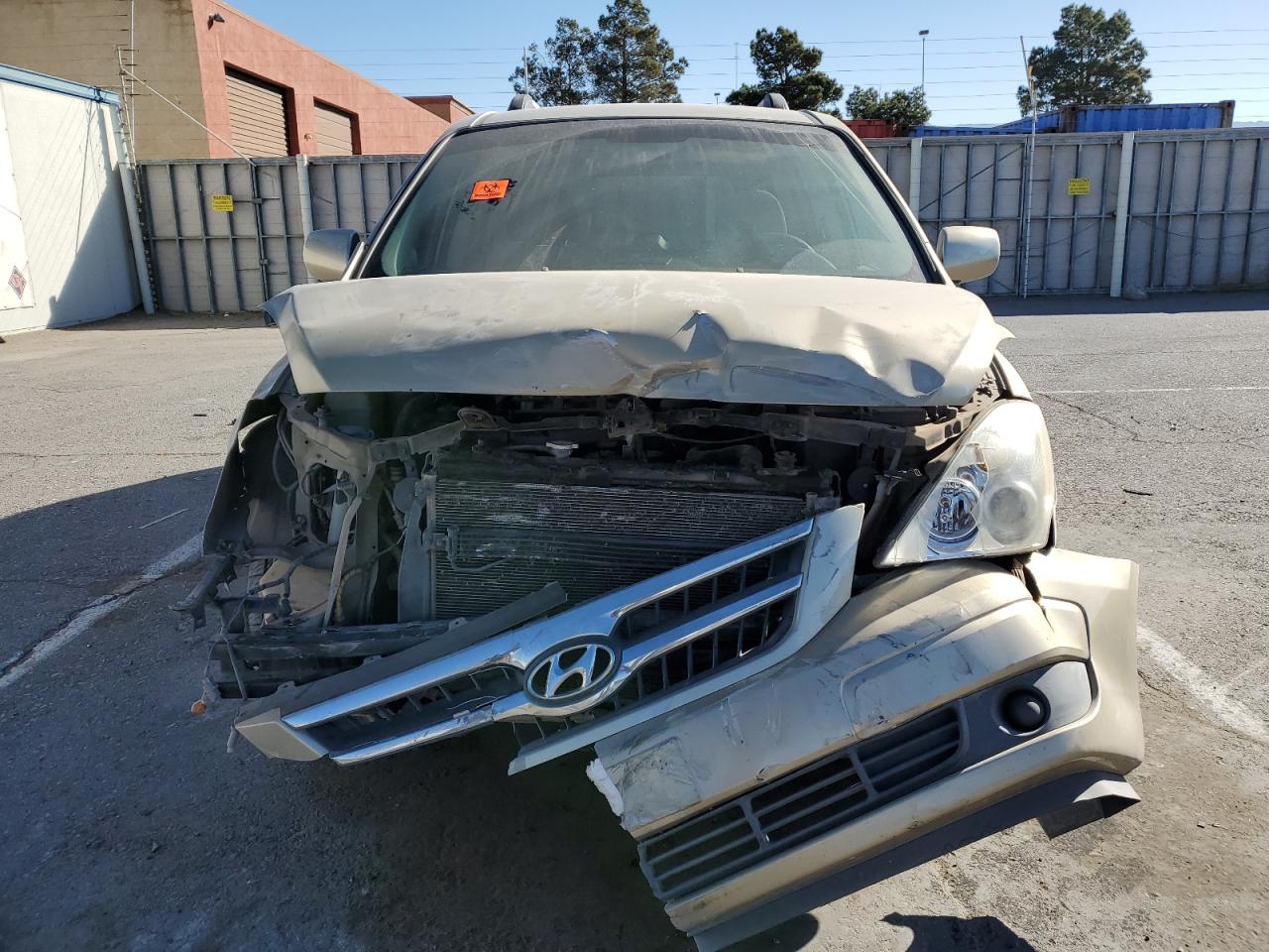 2008 Hyundai Entourage VIN KNDMC233086044132 Copart auction photo, front end / side damage thumbnail 5