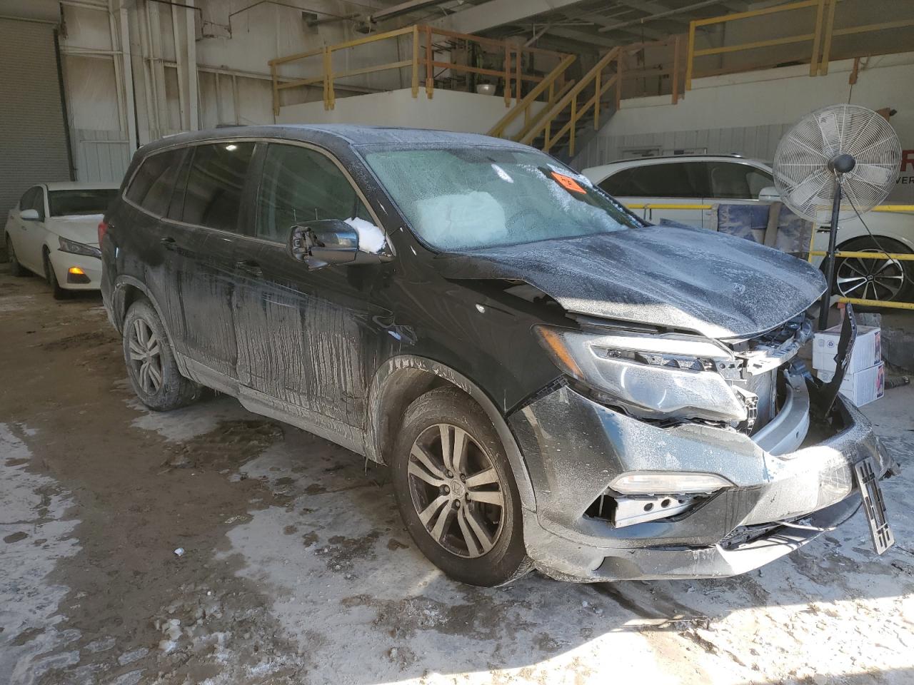 2016 Honda Pilot VIN 5FNYF6H50GB126777 Copart auction photo, front end damage thumbnail 4