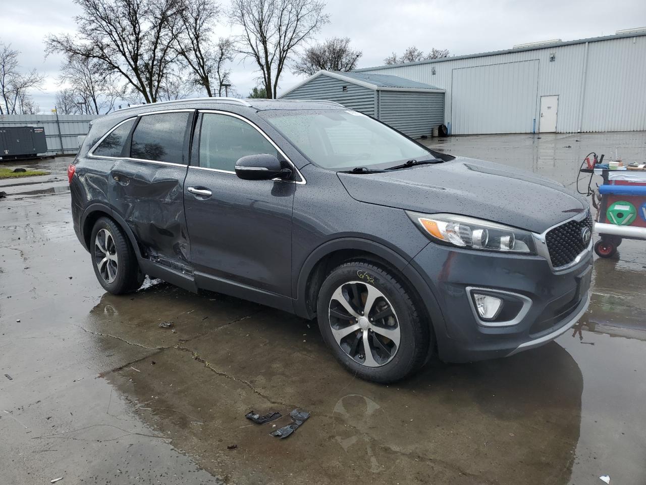2017 KIA Sorento VIN 5XYPH4A52HG286741 Copart auction photo, side damage thumbnail 4