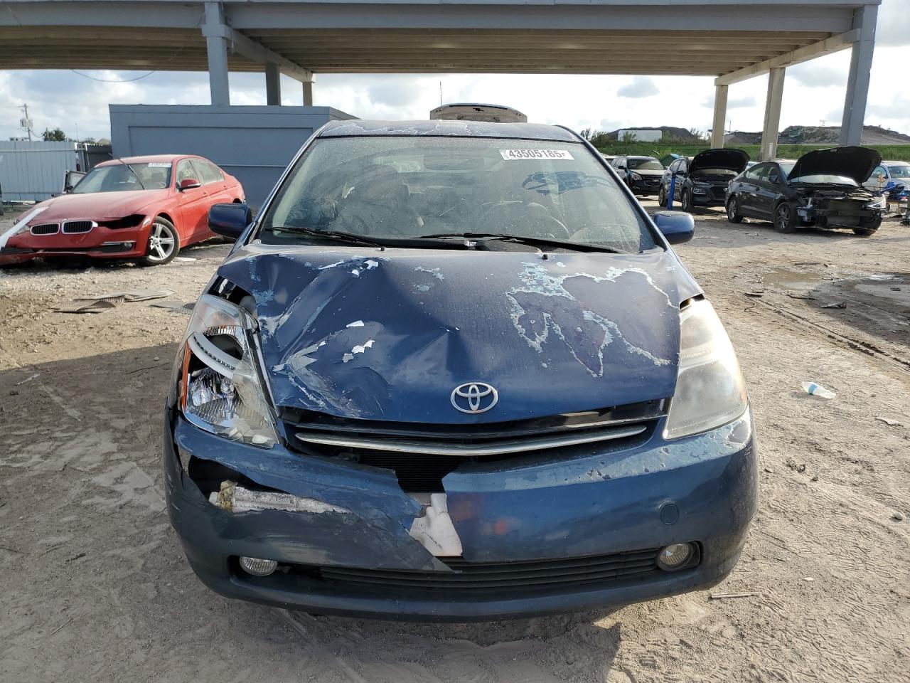 2008 Toyota Prius VIN JTDKB20UX87713511 Copart auction photo, front end damage thumbnail 5