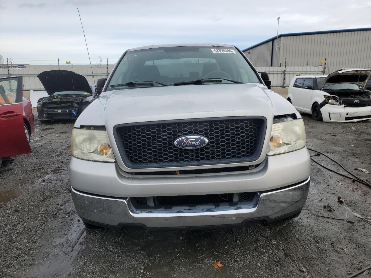 2004 Ford F-150 VIN 1FTRX12W04NB26894 Copart auction photo, front end damage thumbnail 5