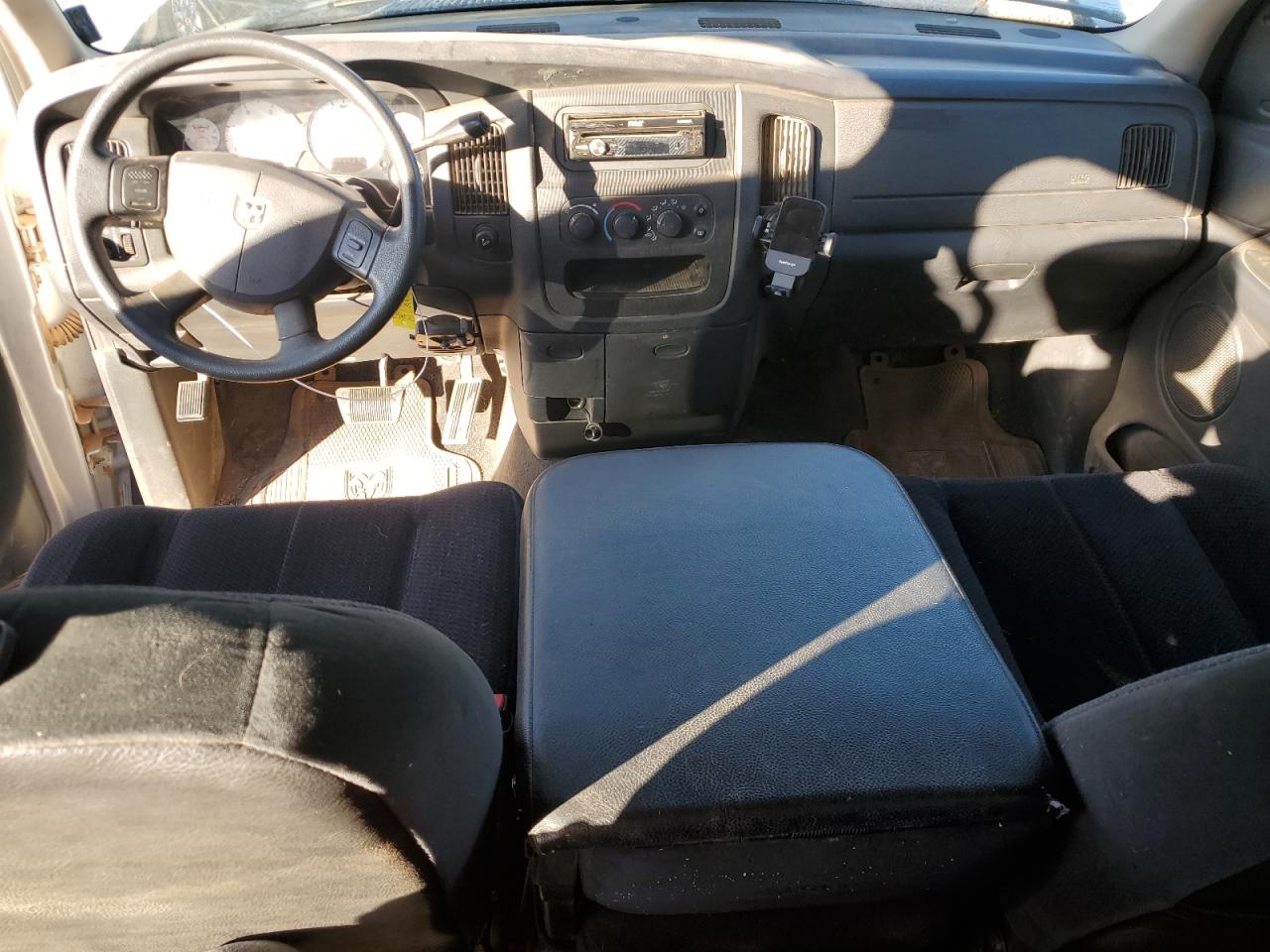 2005 Dodge RAM VIN 3D7LR38CX5G757046 Copart auction photo, side damage thumbnail 8