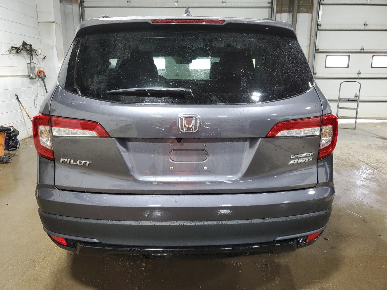 2022 Honda Pilot VIN 5FNYF6H22NB073664 Copart auction photo, side / front end damage thumbnail 6