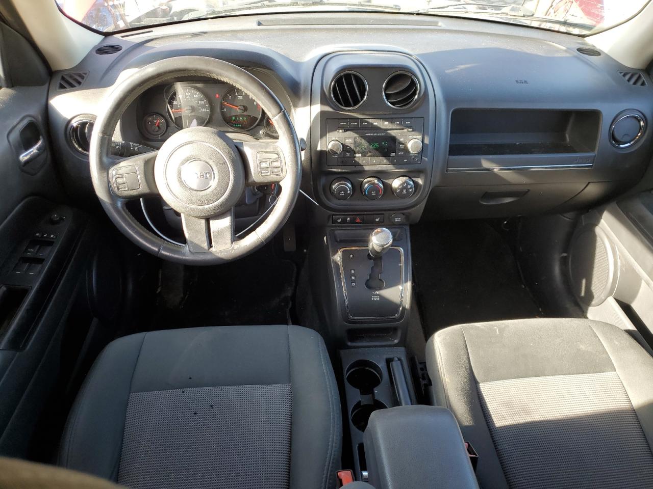 2012 Jeep Liberty (Patriot) VIN 1C4NJRFB1CD689804 Copart auction photo, rear end / minor dent/scratches damage thumbnail 8