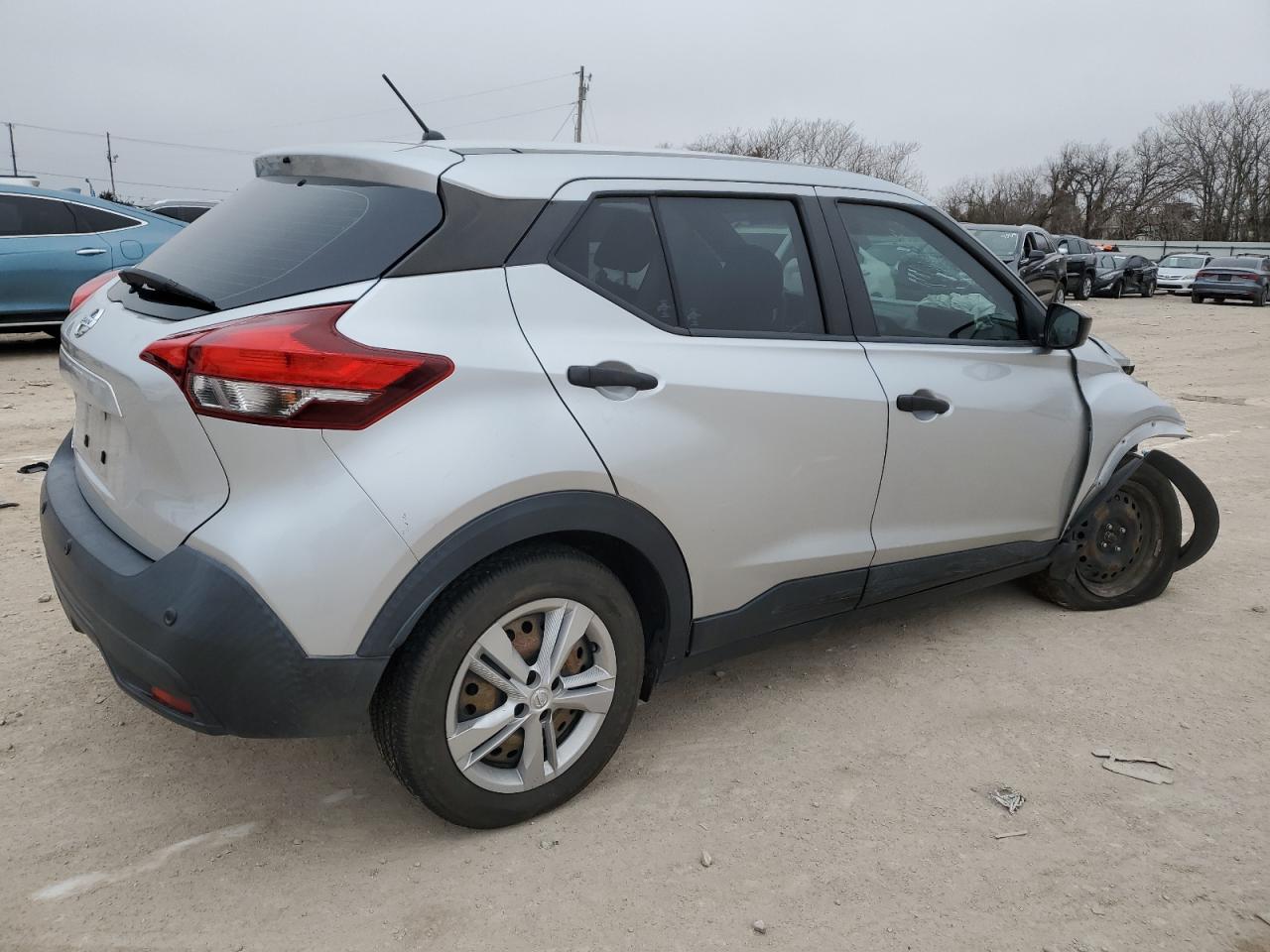 2020 Nissan Kicks VIN 3N1CP5BV8LL543346 Copart auction photo, front end / minor dent/scratches damage thumbnail 3