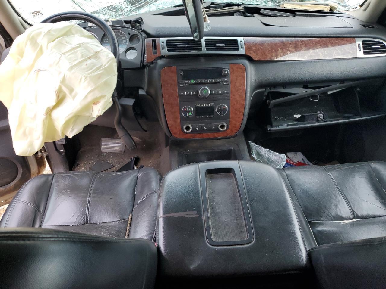 2007 Chevrolet Suburban VIN 1GNFK16357R190919 Copart auction photo, front end / frame damage damage thumbnail 8
