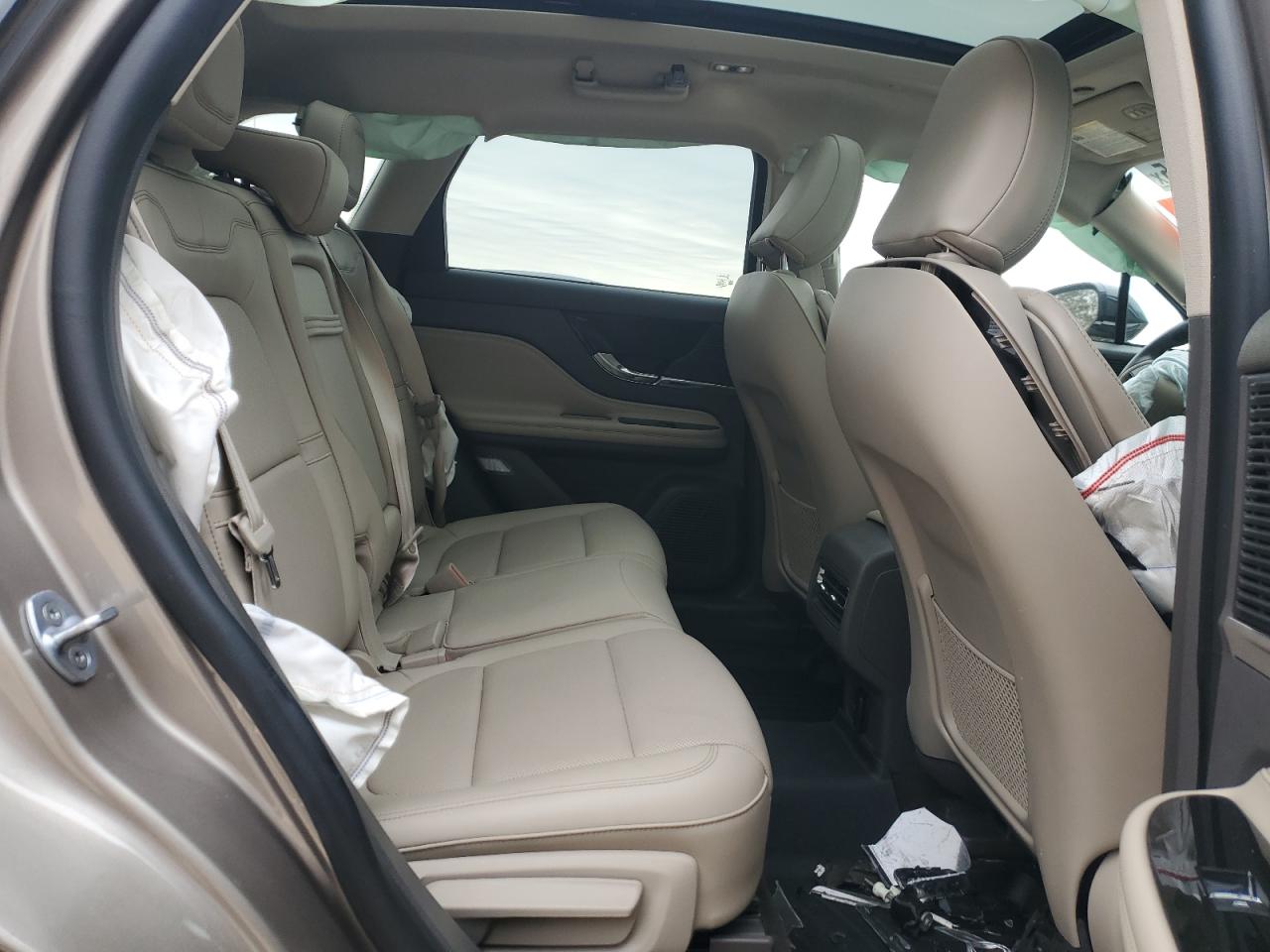2021 Lincoln Corsair VIN 5LMCJ1C90MUL23997 Copart auction photo, front end / side damage thumbnail 11