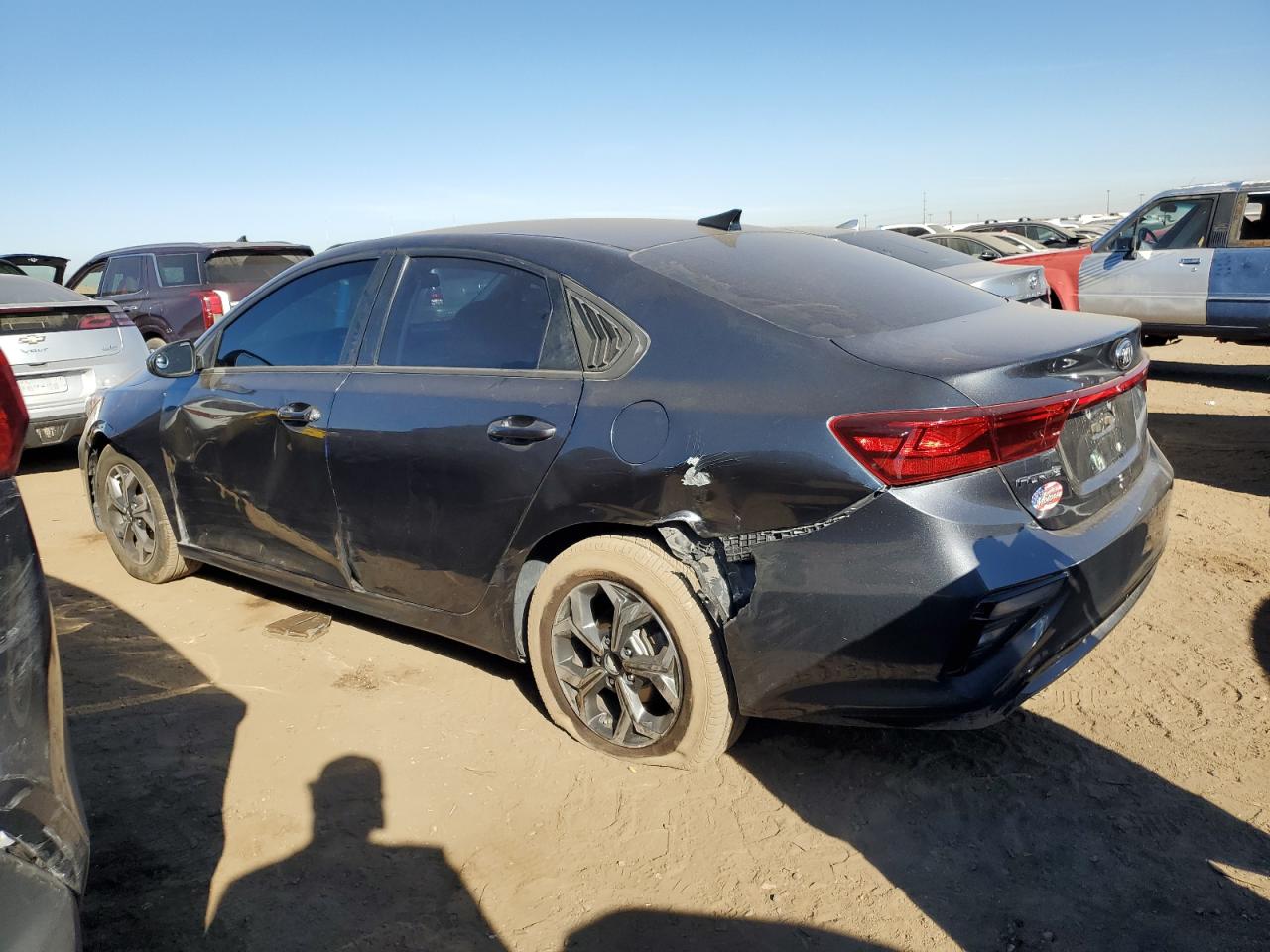 2021 KIA Forte VIN 3KPF24AD9ME361057 Copart auction photo, side damage thumbnail 2