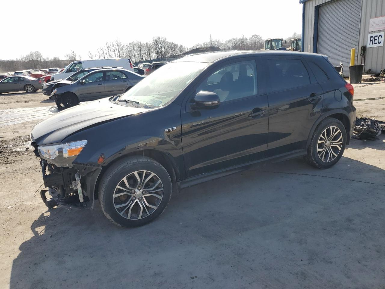 2018 Mitsubishi Outlander VIN JA4AR3AU0JU020847 - Copart auction photo