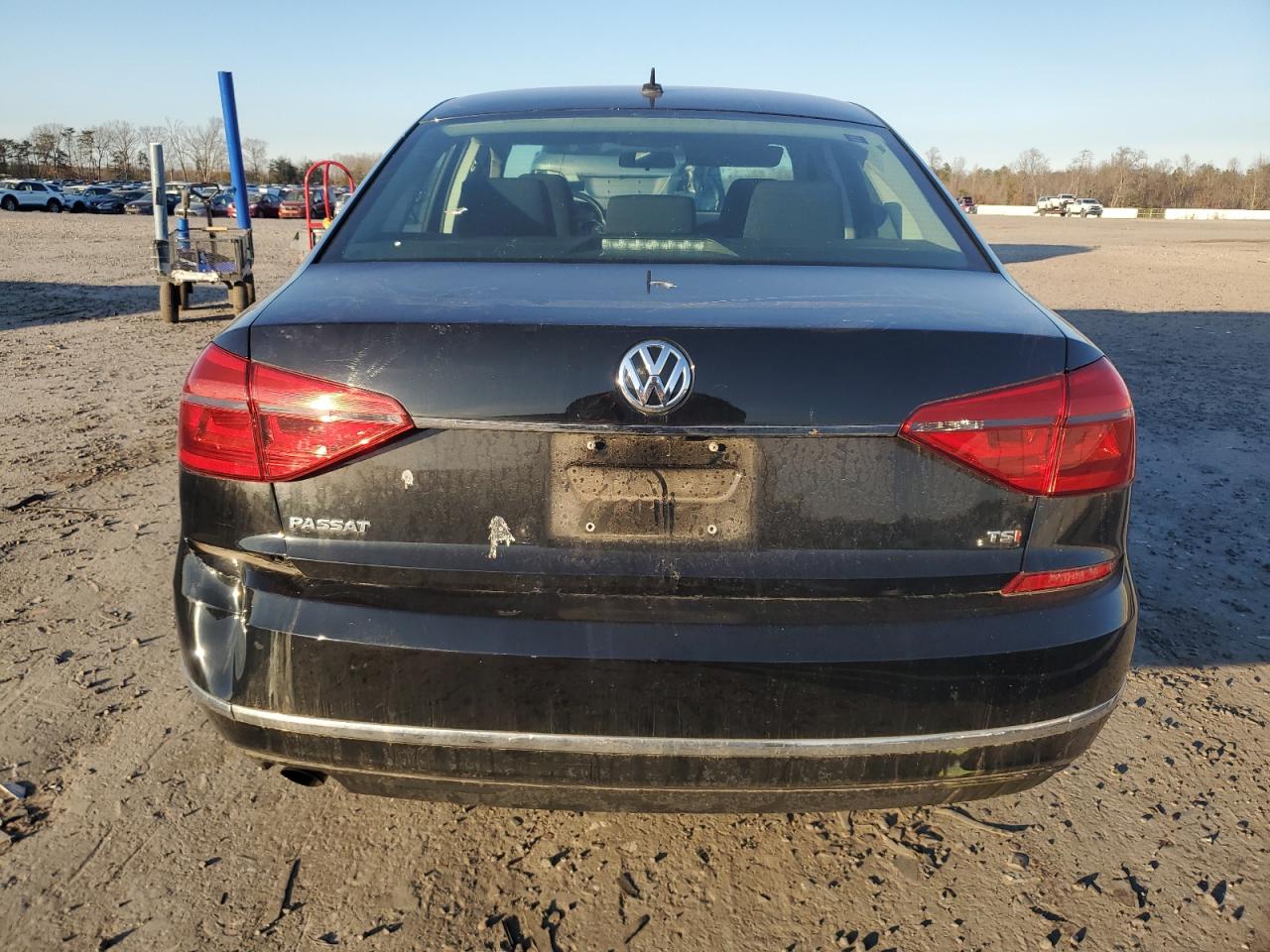 2016 Volkswagen Passat VIN 1VWAT7A3XGC019299 Copart auction photo, front end / minor dent/scratches damage thumbnail 6