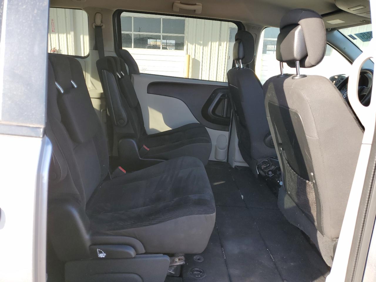 2018 Dodge Caravan VIN 2C4RDGBG2JR340272 Copart auction photo, side / front end damage thumbnail 11