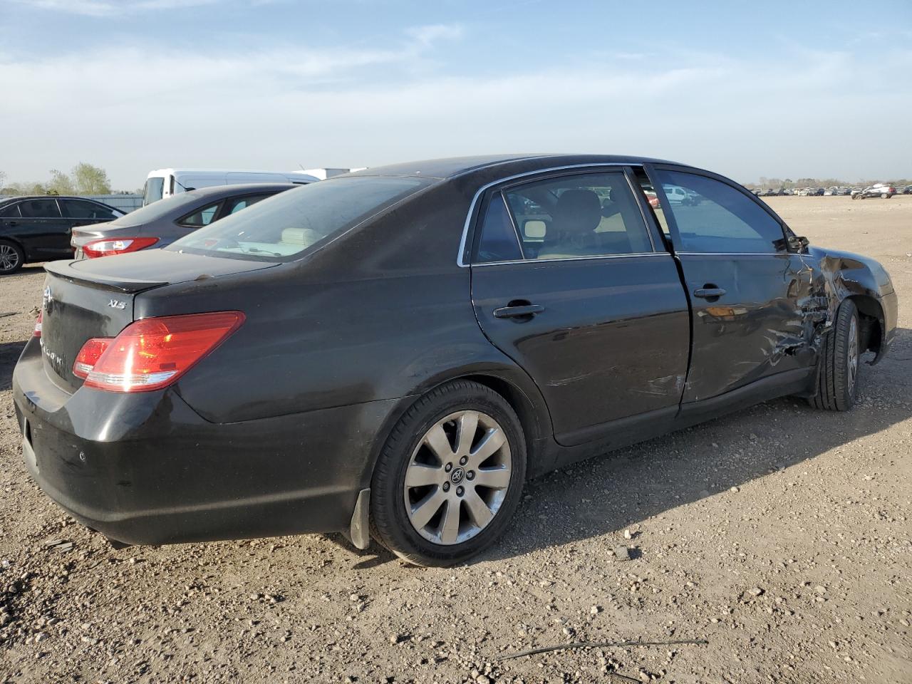 2007 Toyota Avalon VIN 4T1BK36B57U186257 Copart auction photo, side / front end damage thumbnail 3