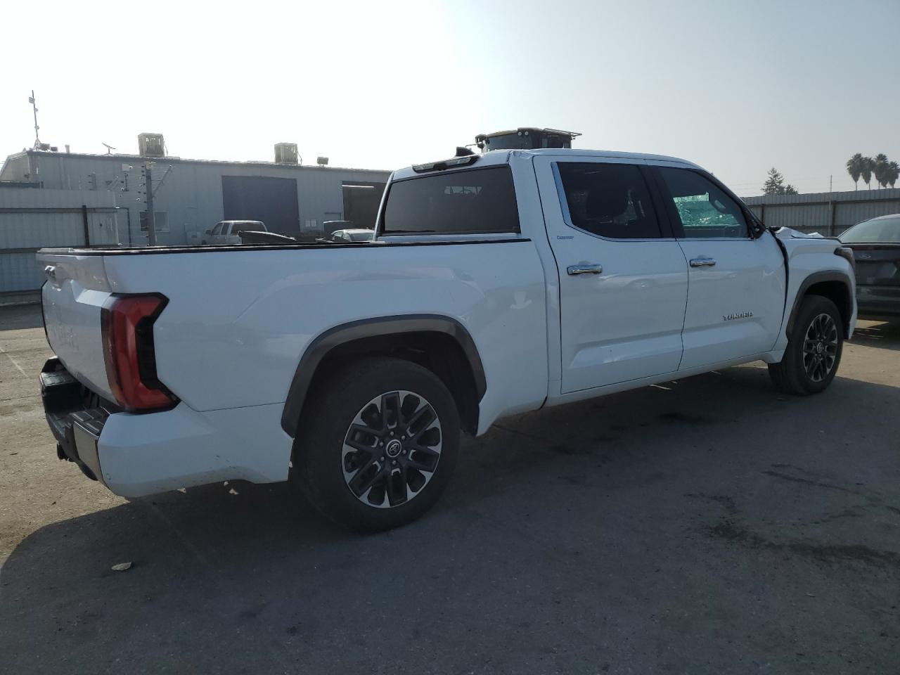 2022 Toyota Tundra VIN 5TFJA5EC2NX006141 Copart auction photo, front end / top/roof damage thumbnail 3