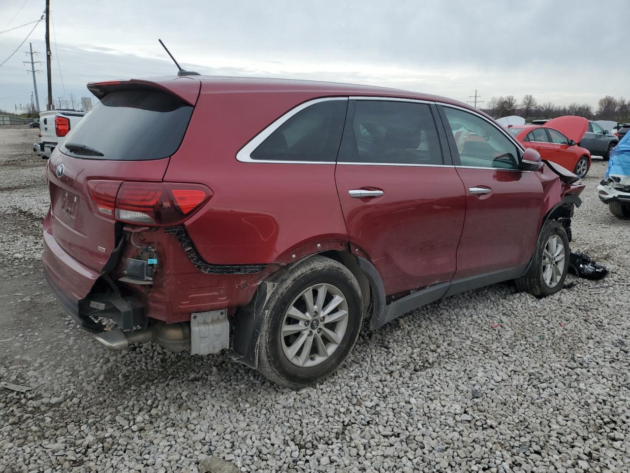 2019 KIA Sorento VIN 5XYPG4A36KG511784 Copart auction photo, front end / rear end damage thumbnail 3