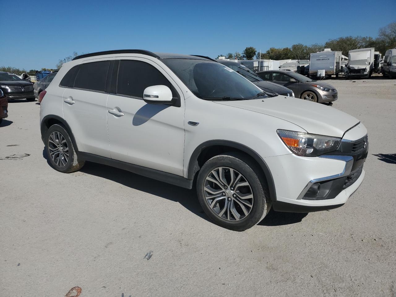 2017 Mitsubishi Outlander VIN JA4AR4AWXHZ047705 Copart auction photo, normal wear / mechanical damage thumbnail 4