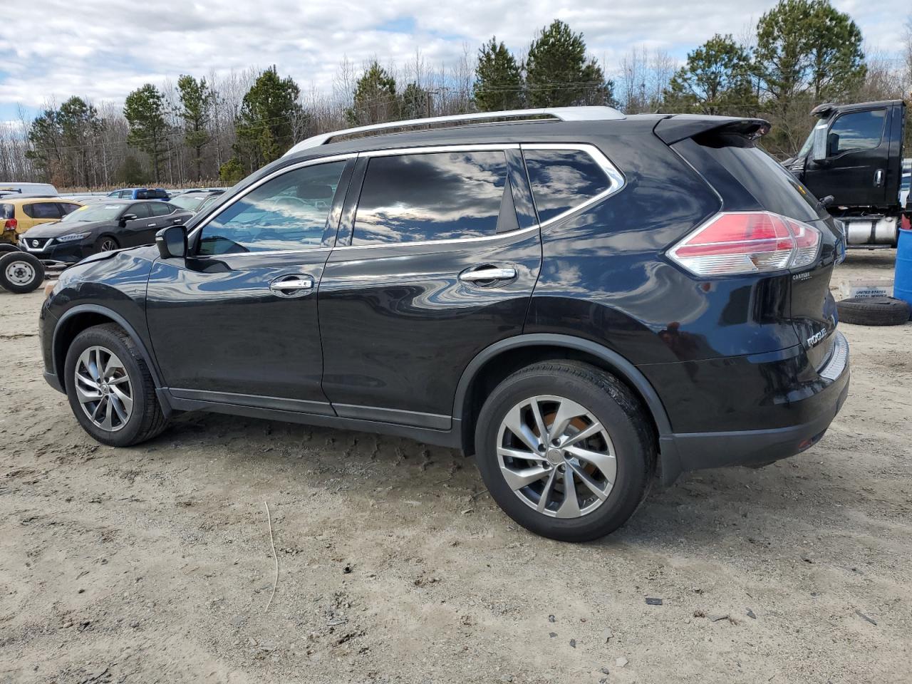 2015 Nissan Rogue VIN 5N1AT2MV6FC922305 Copart auction photo, front end / rear end damage thumbnail 2