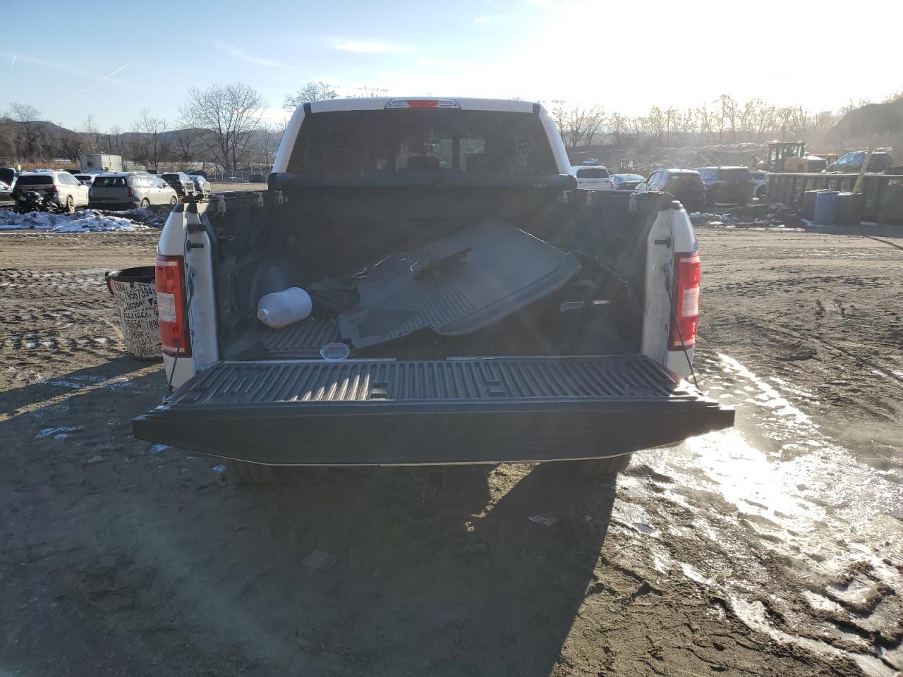 2018 Ford F-150 VIN 1FTEW1E55JFD53427 Copart auction photo, front end / minor dent/scratches damage thumbnail 6
