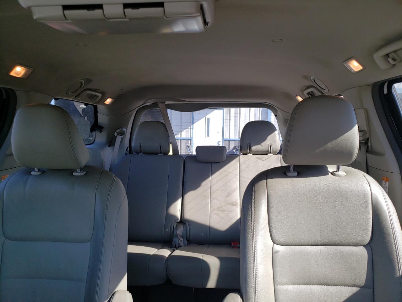 2018 Toyota Sienna VIN 5TDDZ3DCXJS208141 Copart auction photo, normal wear / minor dent/scratches damage thumbnail 10