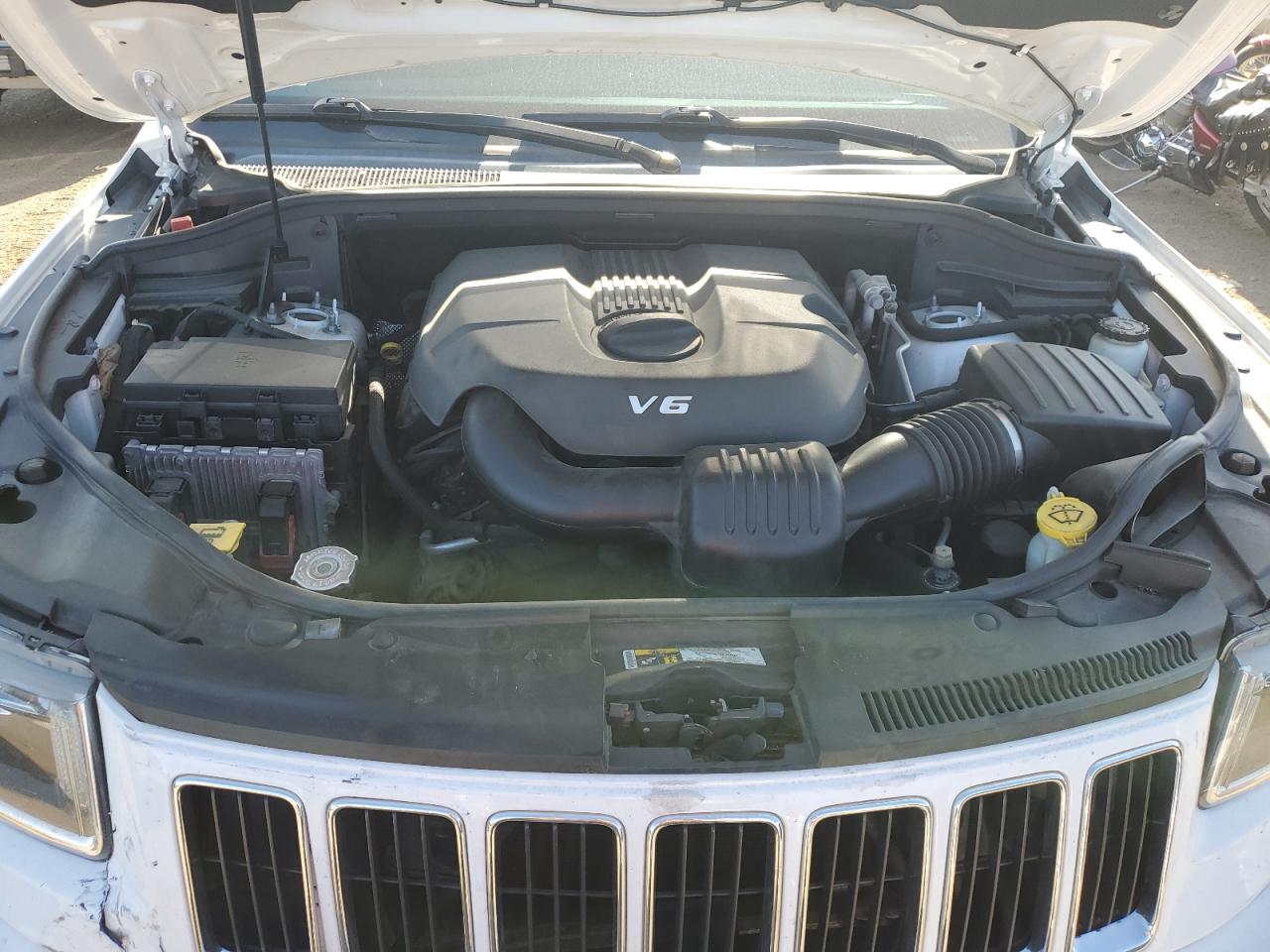 2015 Jeep Grand Cherokee VIN 1C4RJFAG1FC645508 Copart auction photo, front end damage thumbnail 11