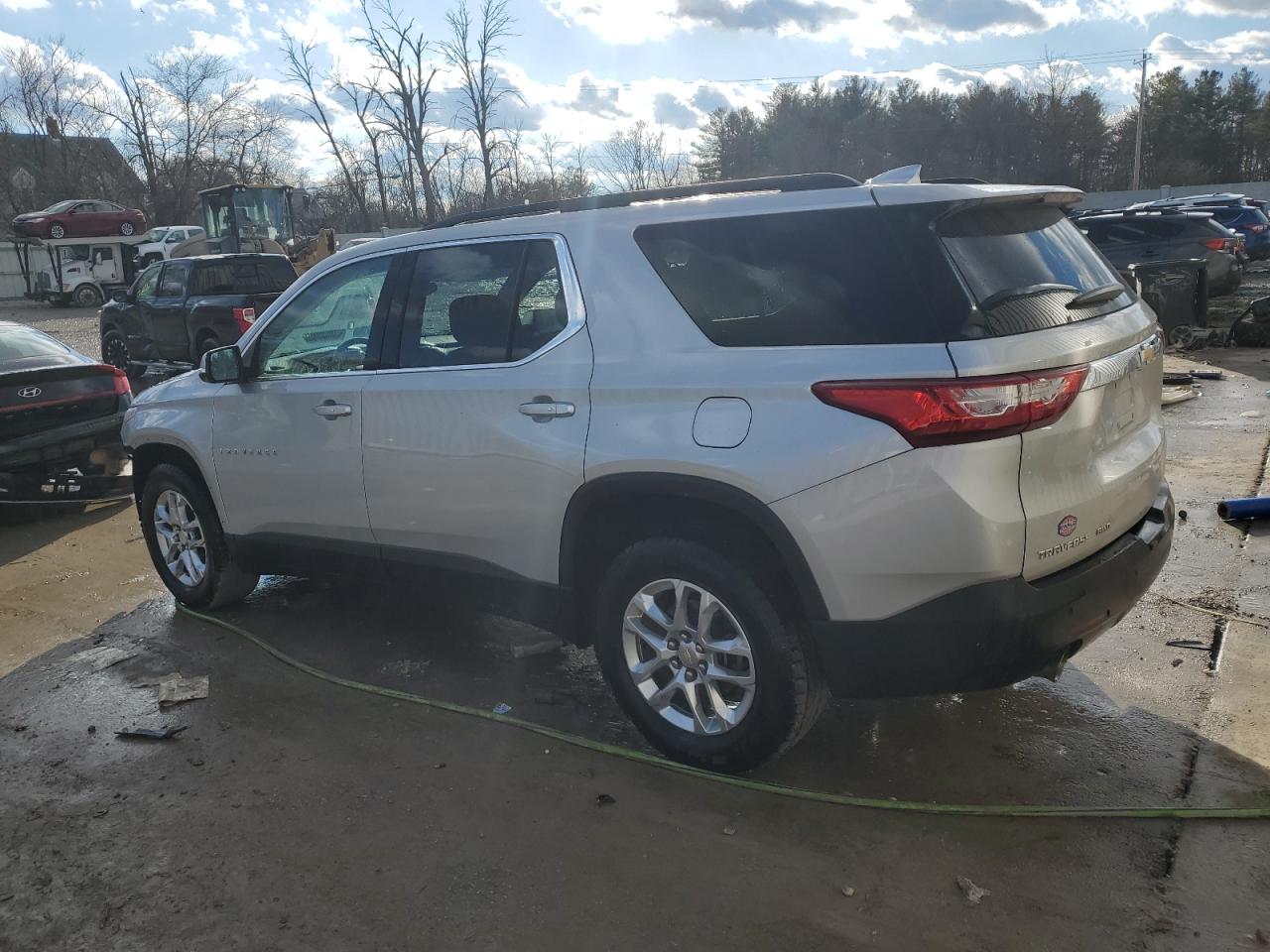 2019 Chevrolet Traverse VIN 1GNEVGKW9KJ315479 Copart auction photo, front end damage thumbnail 2