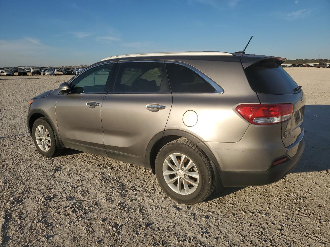 2017 KIA Sorento VIN 5XYPG4A35HG294527 Copart auction photo, side / front end damage thumbnail 2