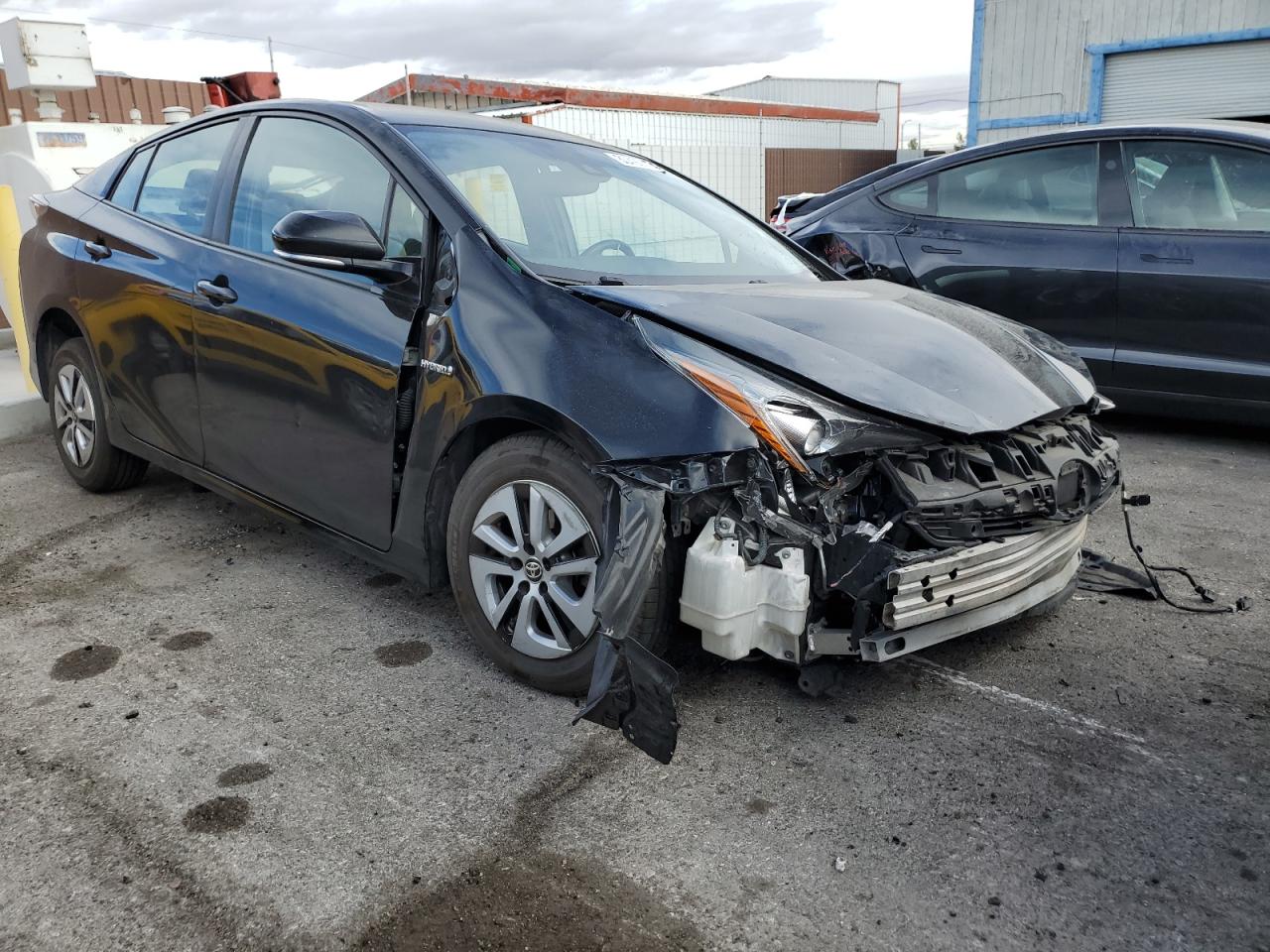 2017 Toyota Prius VIN JTDKARFU6H3044678 Copart auction photo, front end / side damage thumbnail 4