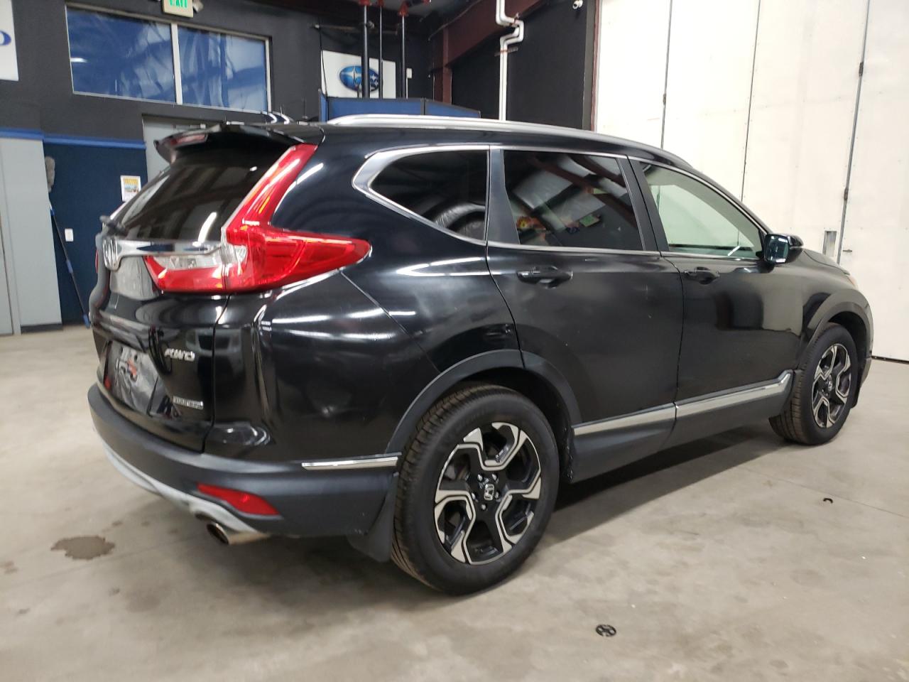 2017 Honda CR-V VIN 2HKRW2H97HH626888 Copart auction photo, front end / minor dent/scratches damage thumbnail 3