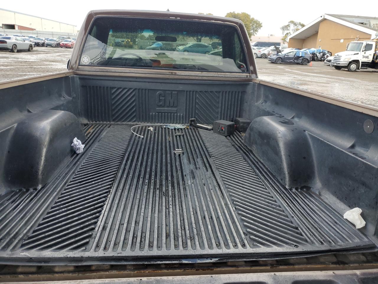 1993 Chevrolet GMT-400 VIN 1GCDC14Z3PZ200979 Copart auction photo, front end damage thumbnail 10