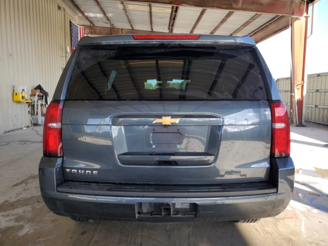 2020 Chevrolet Tahoe VIN 1GNSCAKC0LR307589 Copart auction photo, front end / rear end damage thumbnail 6