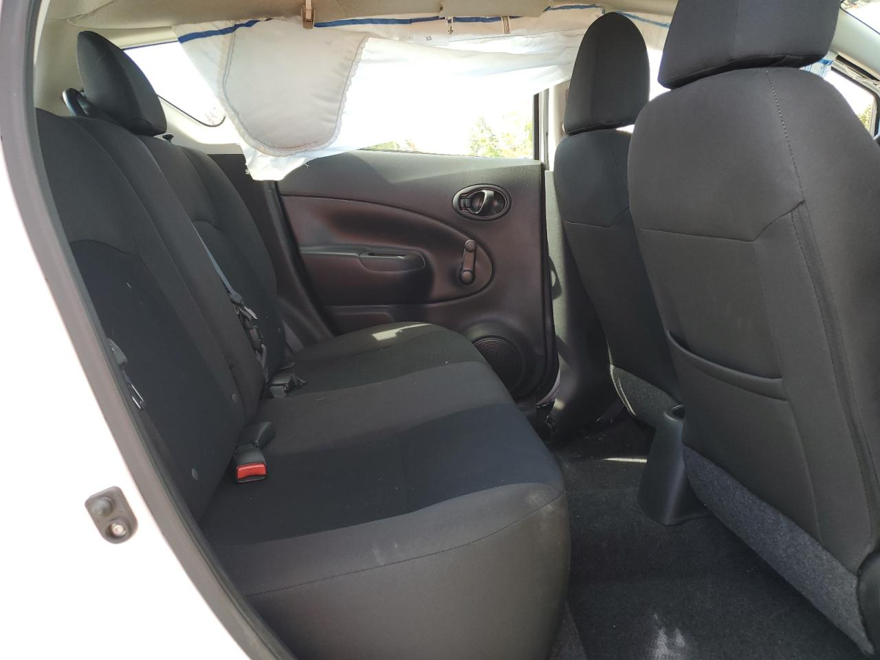 2015 Nissan Versa VIN 3N1CE2CP5FL389297 Copart auction photo, side damage thumbnail 11