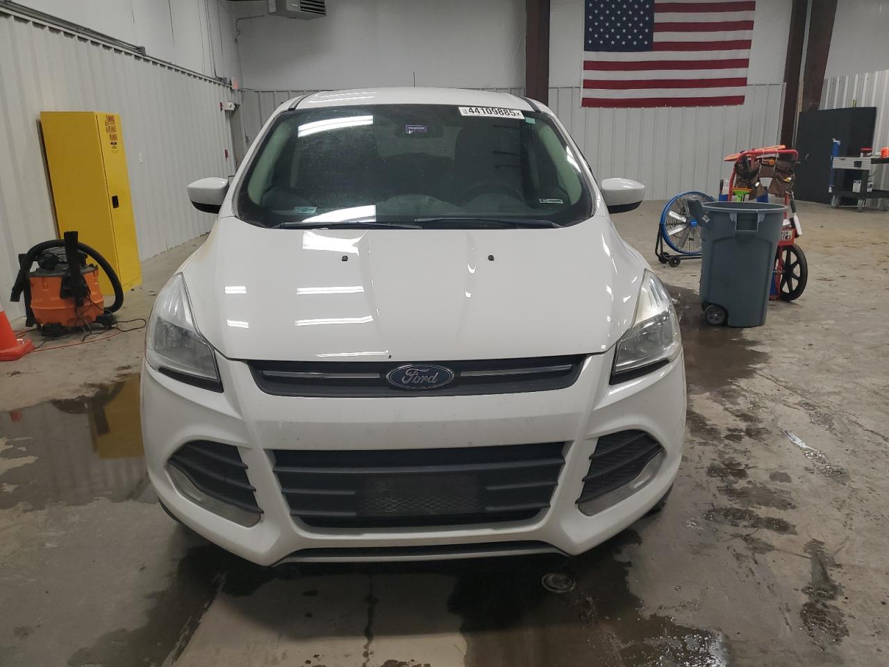 2016 Ford Escape VIN 1FMCU9G90GUA01111 Copart auction photo, front end / side damage thumbnail 5