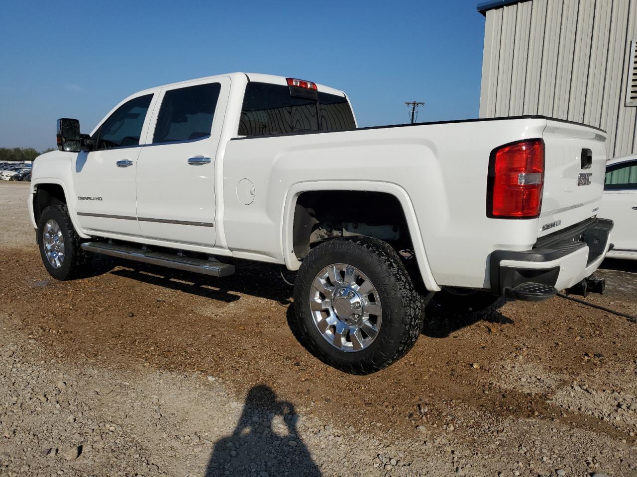 2015 GMC Sierra VIN 1GT120E86FF624291 Copart auction photo, mechanical damage thumbnail 2