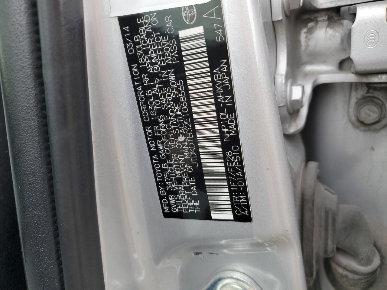 2014 Toyota Prius VIN JTDKDTB32E1068565 Copart auction photo, front end / minor dent/scratches damage thumbnail 12