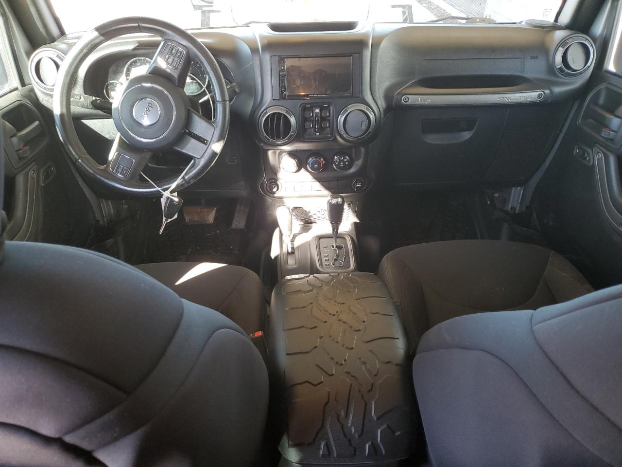 2018 Jeep Wrangler VIN 1C4HJWDG0JL818368 Copart auction photo, front end damage thumbnail 8