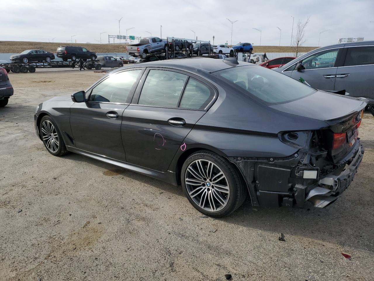 2018 BMW 5er VIN WBAJE7C5XJWD52488 Copart auction photo, side / rear end damage thumbnail 2