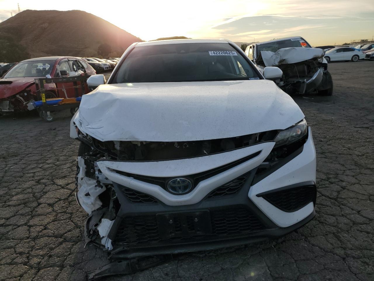 2021 Toyota Camry VIN 4T1G31AK6MU555072 Copart auction photo, front end damage thumbnail 5