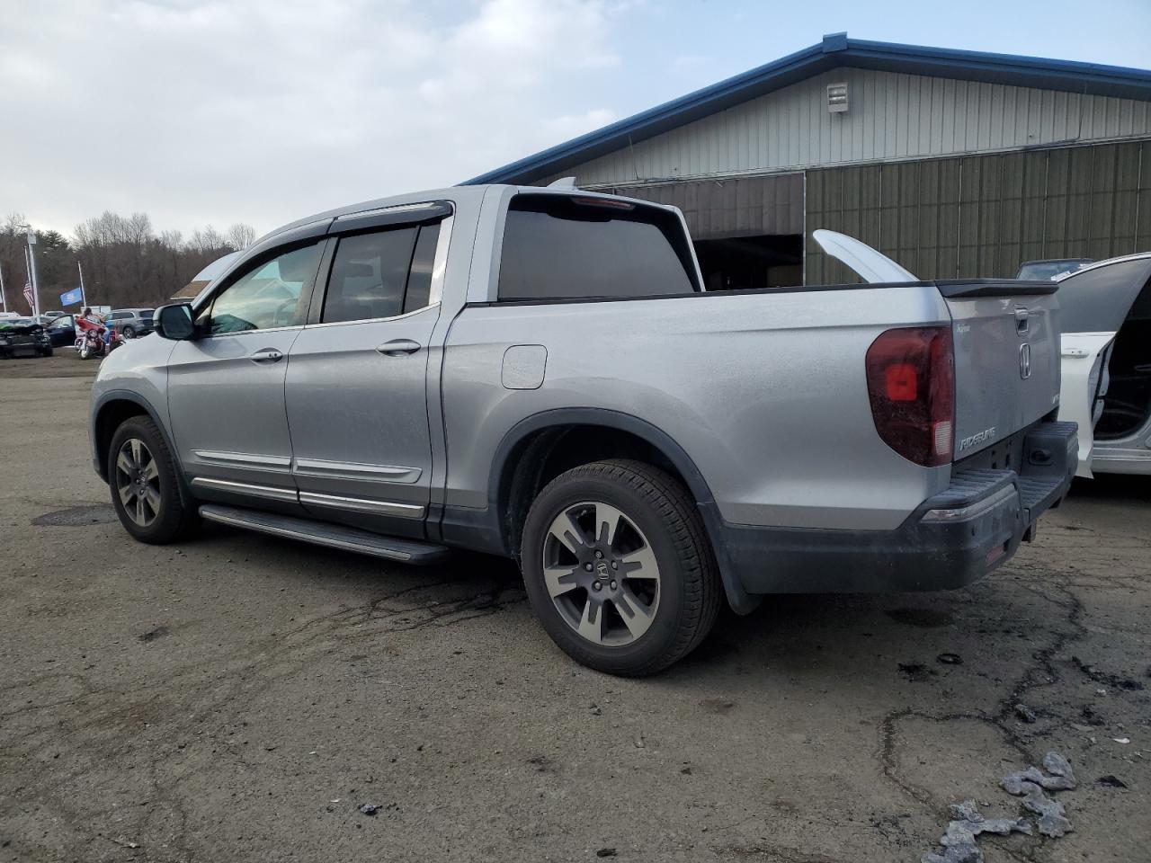 2018 Honda Ridgeline VIN 5FPYK3F62JB013773 Copart auction photo, front end / minor dent/scratches damage thumbnail 2