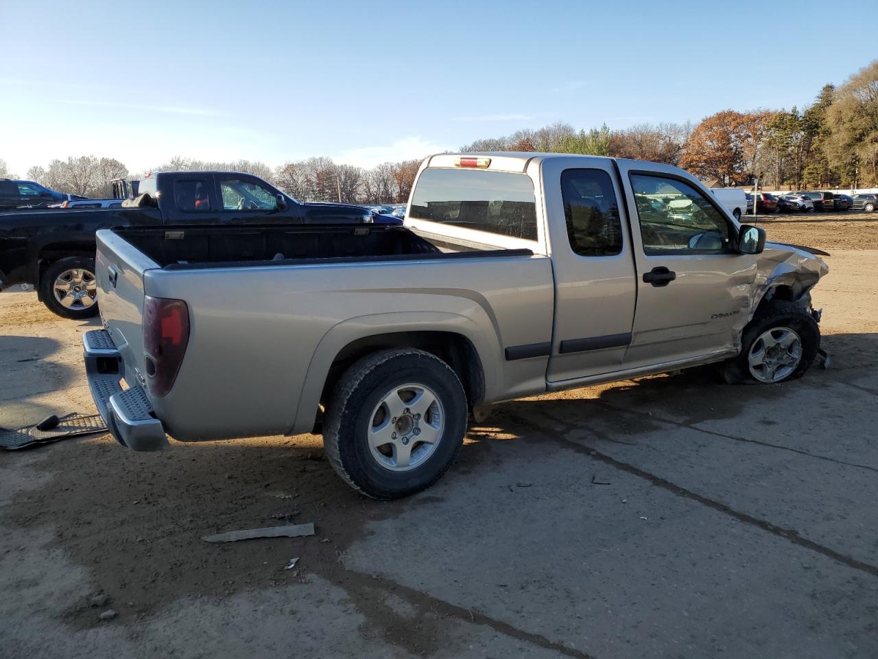 2005 GMC Canyon VIN 1GTDT196058243595 Copart auction photo, front end / side damage thumbnail 3