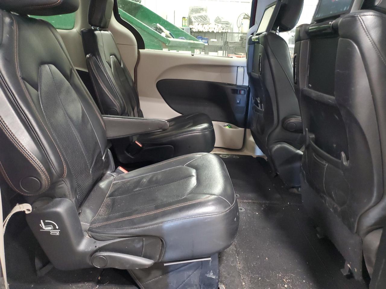 2017 Chrysler Pacifica VIN 2C4RC1EG1HR509607 Copart auction photo, front end / minor dent/scratches damage thumbnail 11