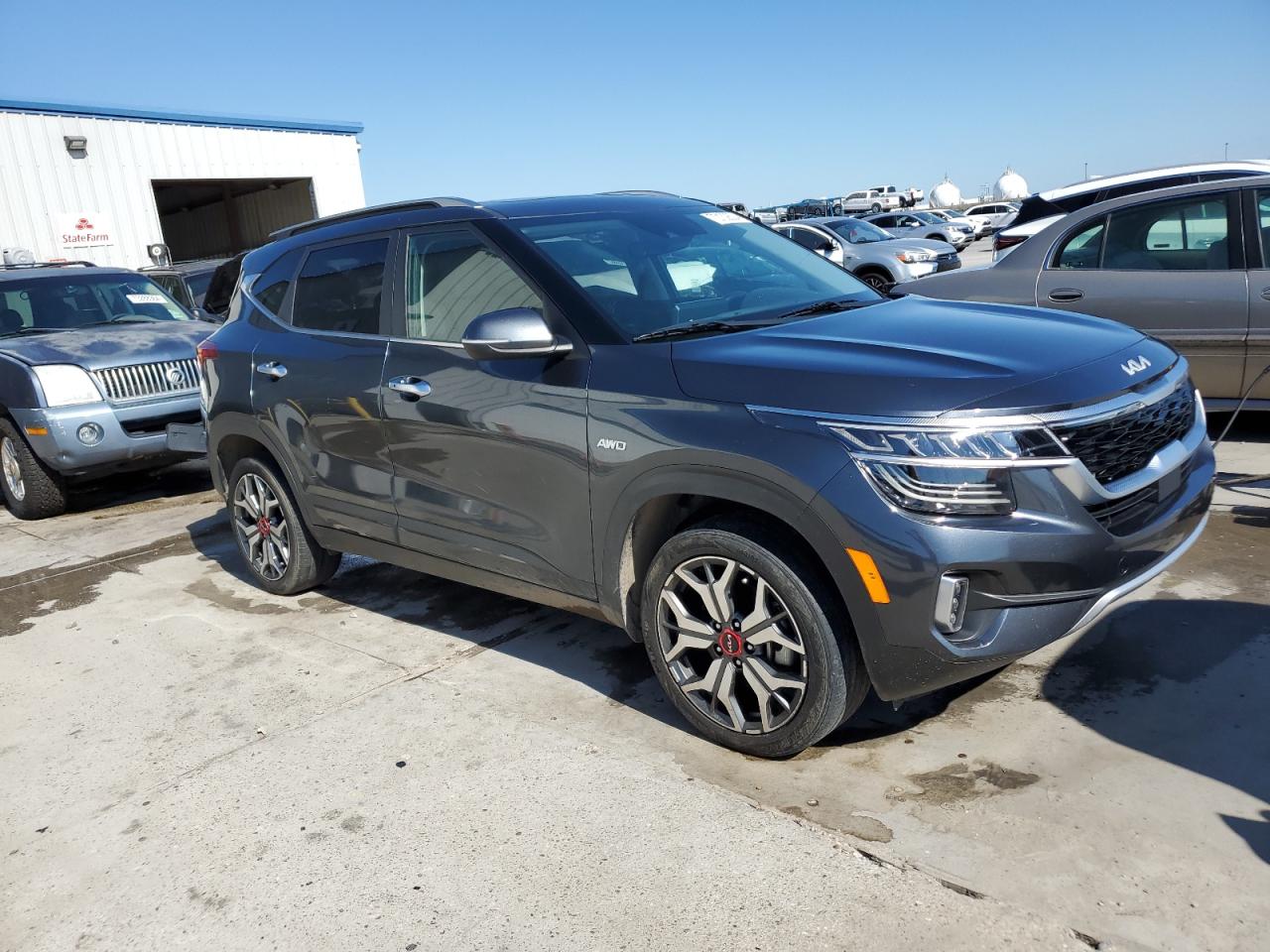 2022 KIA Seltos VIN KNDETCA2XN7265148 Copart auction photo, water/flood damage thumbnail 4