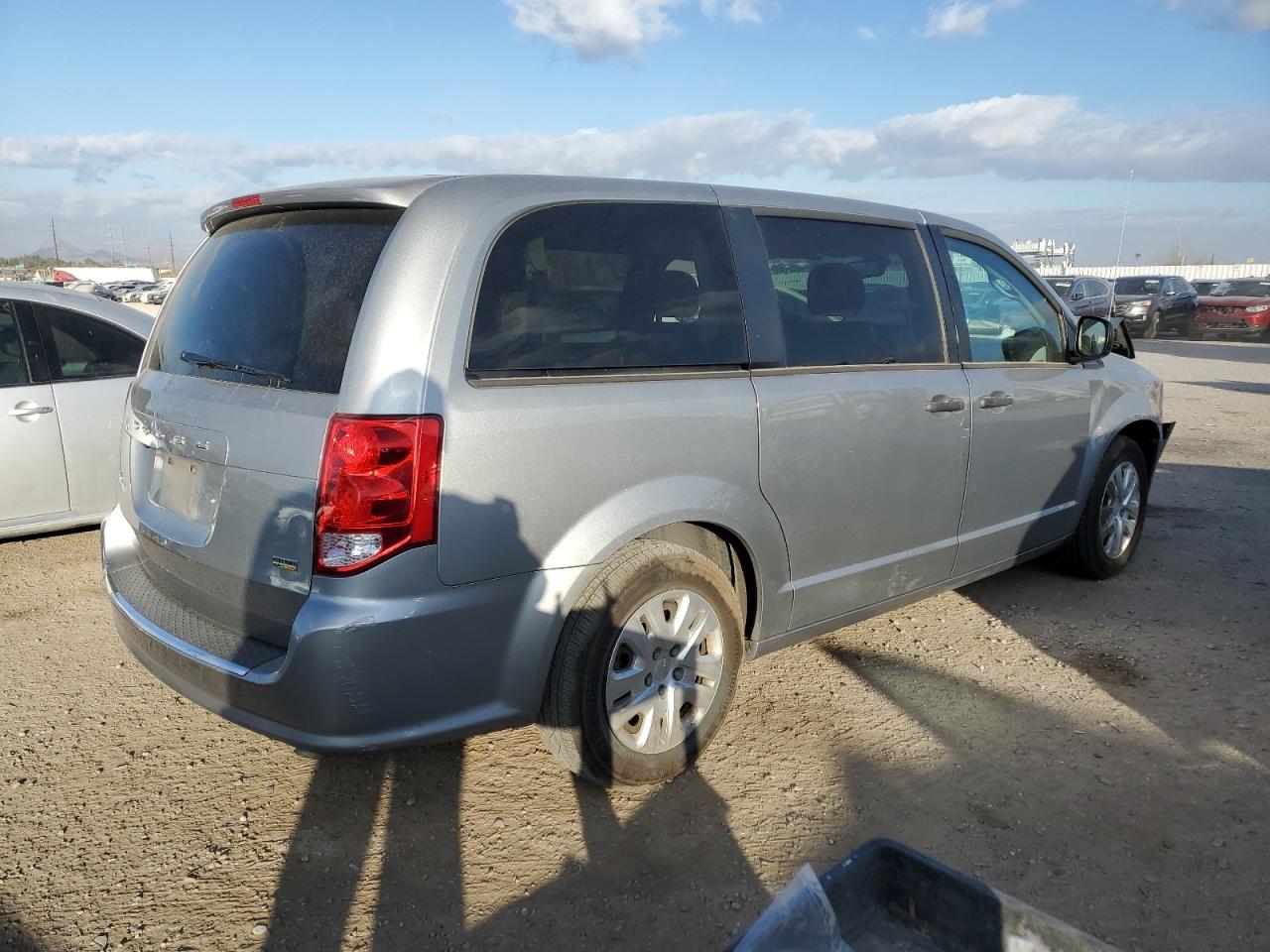 2019 Dodge Caravan VIN 2C4RDGBG1KR528282 Copart auction photo, front end / frame damage damage thumbnail 3