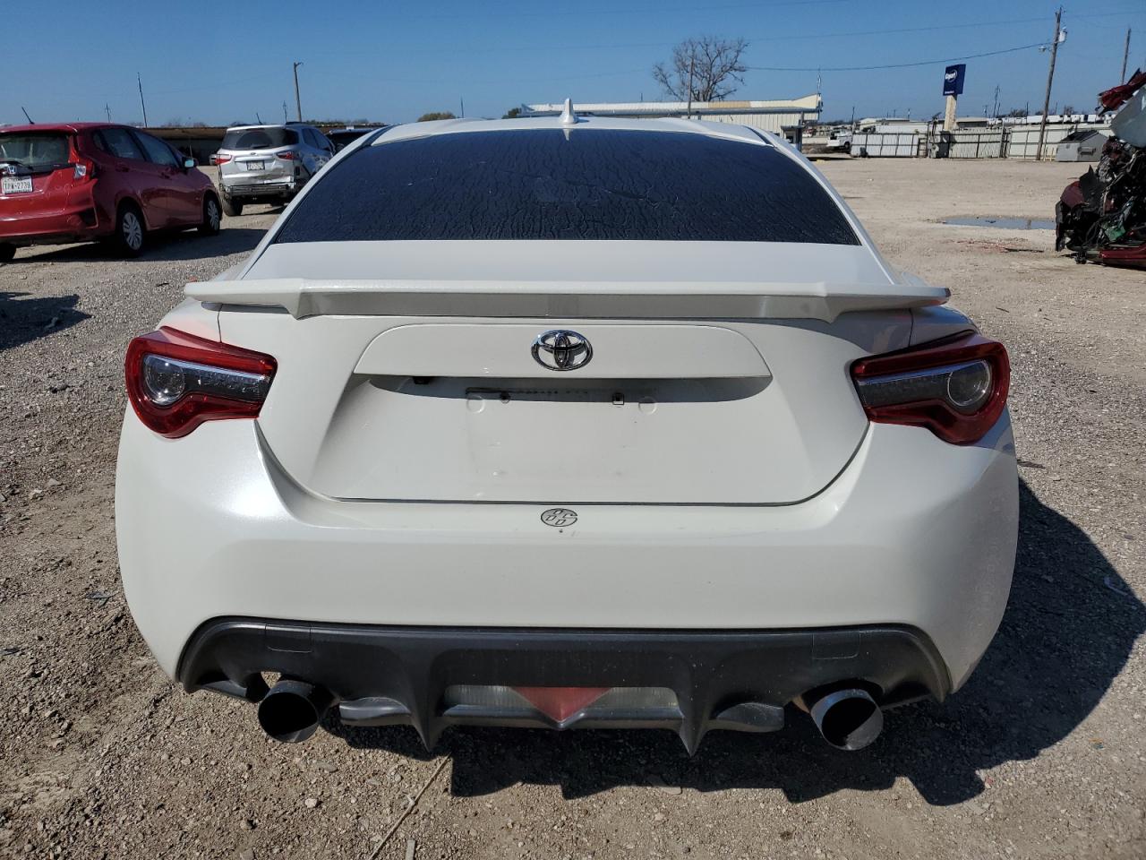 2017 Toyota GT86 VIN JF1ZNAA1XH9703351 Copart auction photo, front end damage thumbnail 6