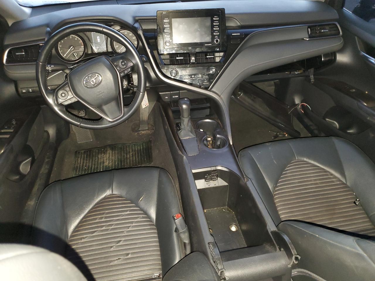 2021 Toyota Camry VIN 4T1G11AK2MU433329 Copart auction photo, vandalism damage thumbnail 8
